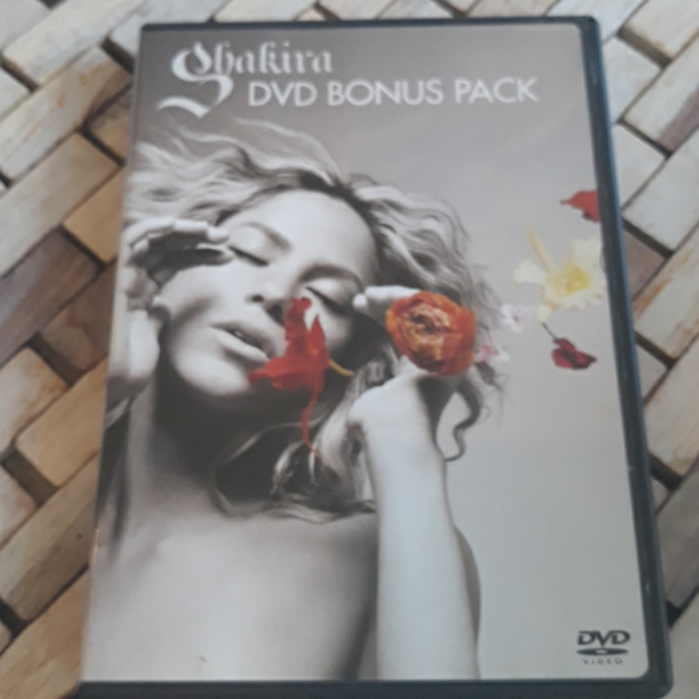 Shakira DVD bonus pack rare DVD
